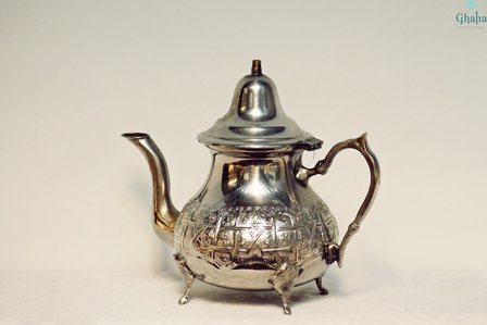 Orientalische Messing Teekannen 